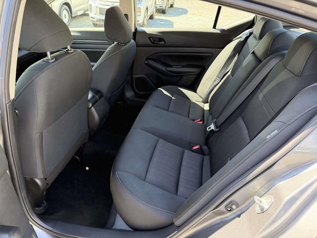 Used 2024 Nissan Altima 2.5 SV FWD image 15
