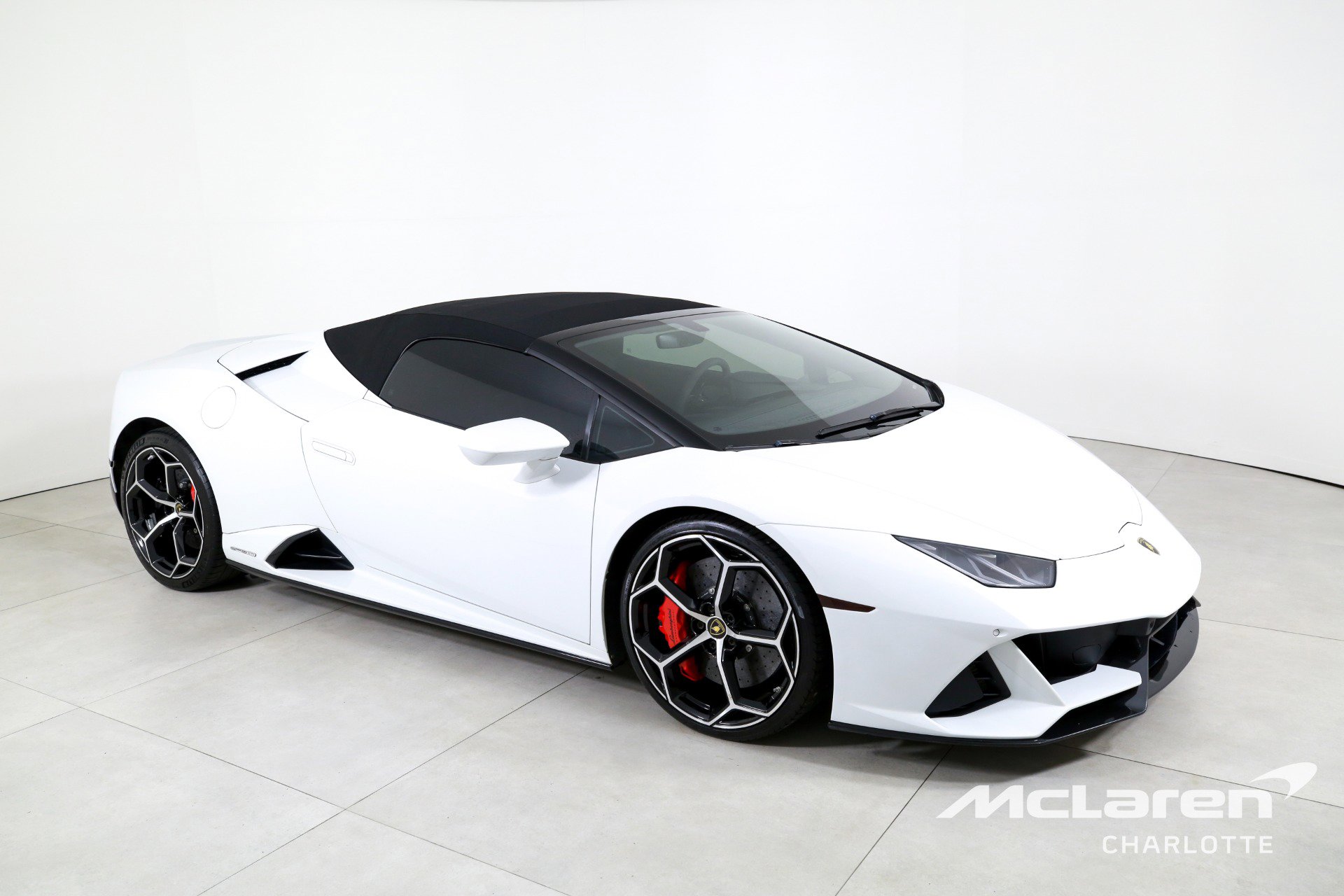 Used 2020 Lamborghini Huracan EVO image 3