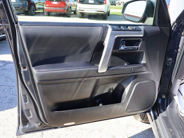Used 2024 Toyota 4Runner Limited image 19