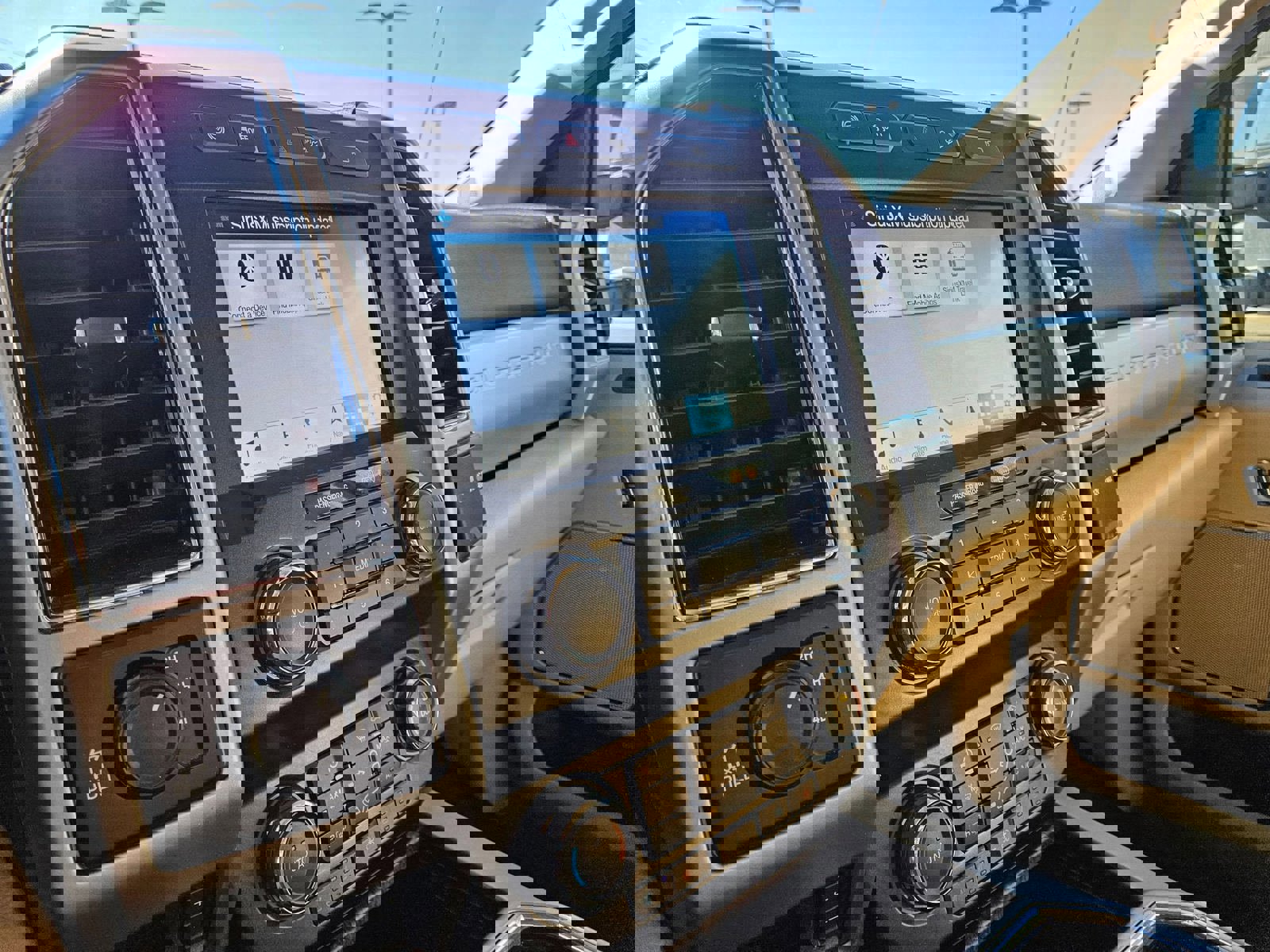 Used 2019 Ford F250 Lariat w/ Lariat Ultimate Package image 14