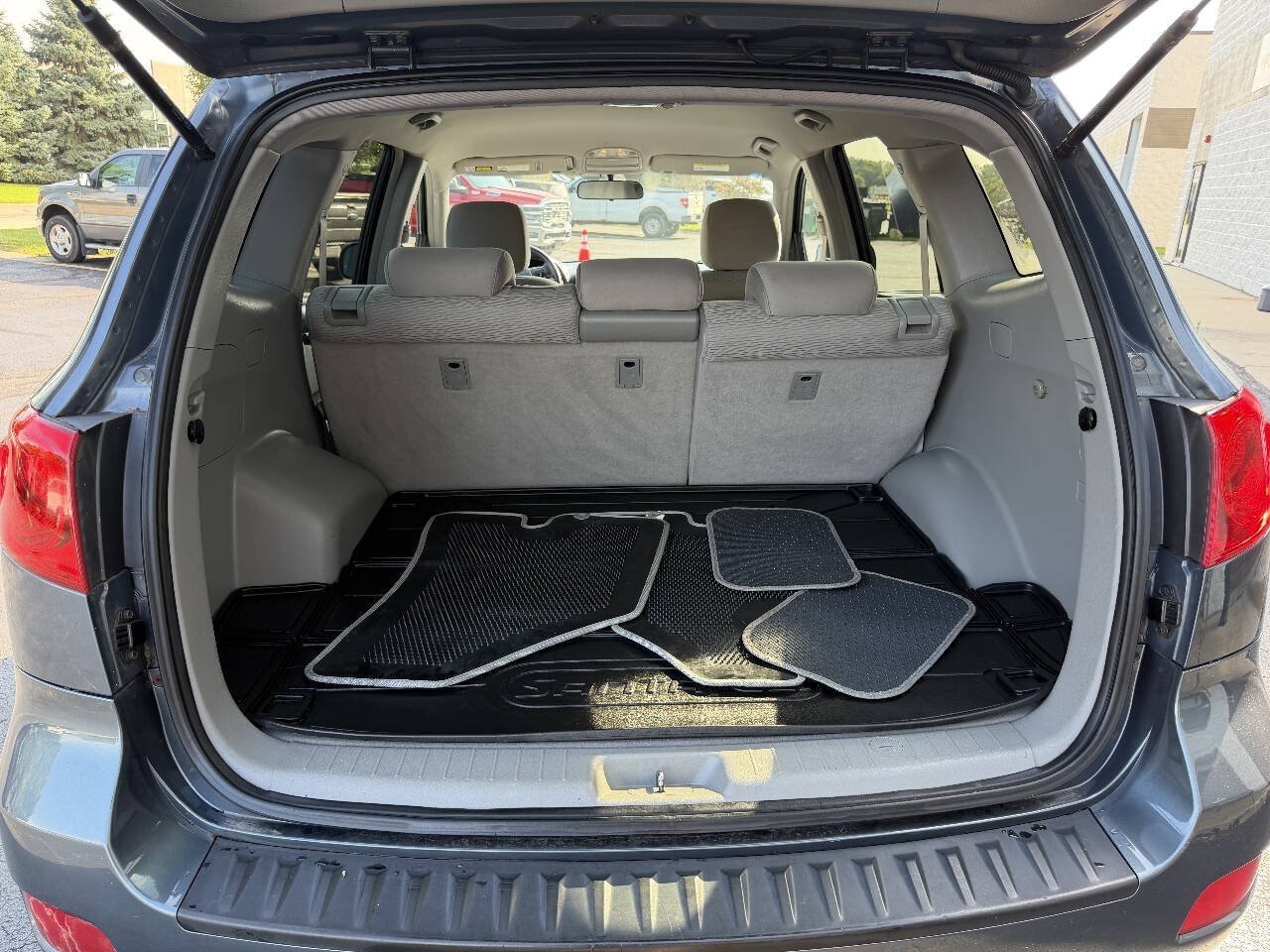 Used 2008 Hyundai Santa Fe GLS FWD image 16