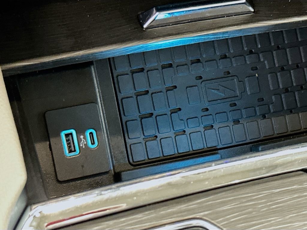 Used 2024 Ford Expedition Max Limited image 32