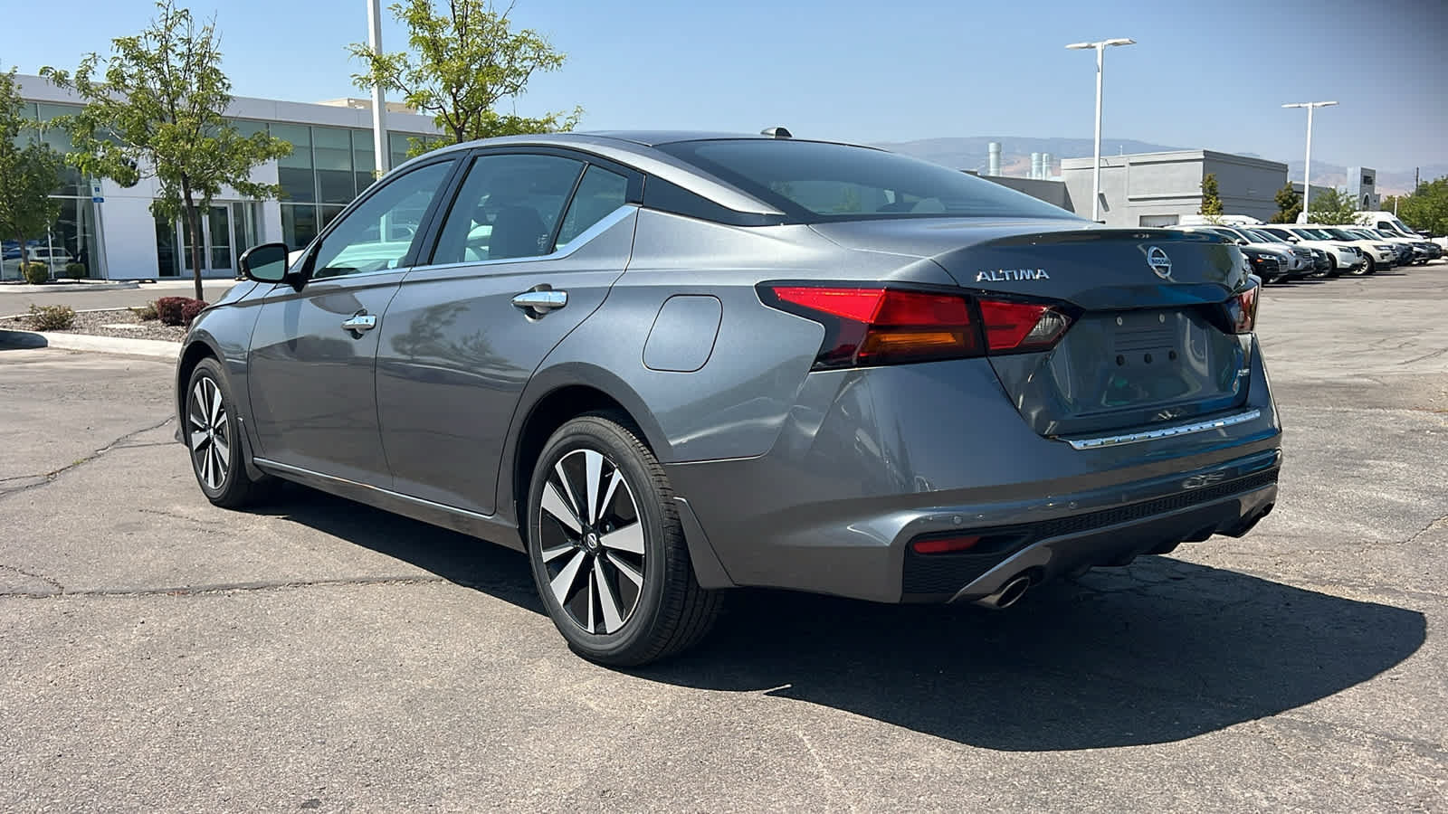 Used 2020 Nissan Altima 2.5 SV AWD/4WD image 7