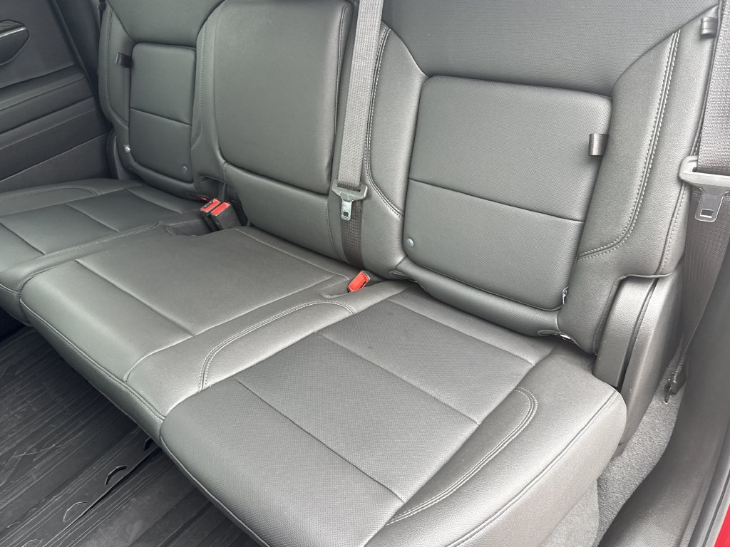 Used 2024 GMC Sierra 1500 SLT w/ SLT Convenience Package AWD/4WD image 32