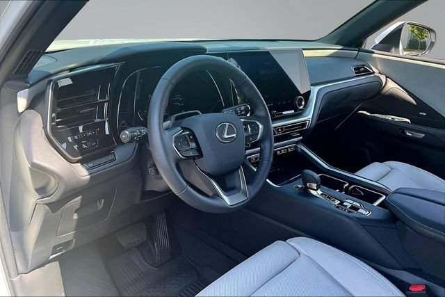 Used 2026 Lexus TX 350 AWD w/ Technology Package image 17