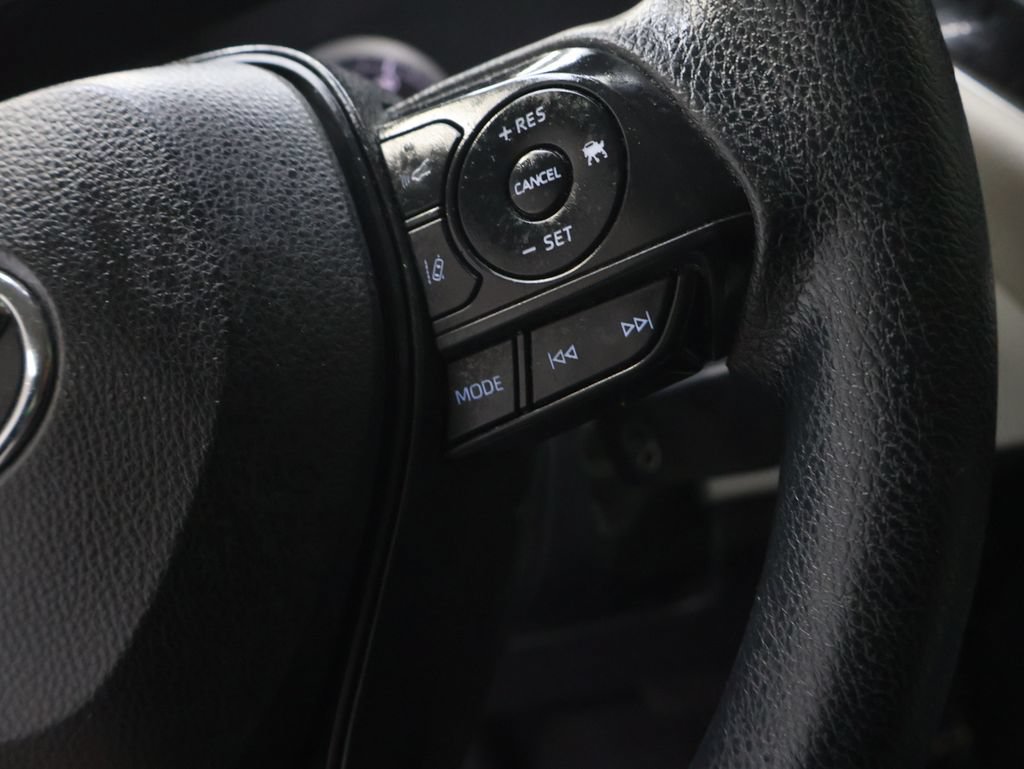 Used 2022 Toyota Corolla LE FWD image 20