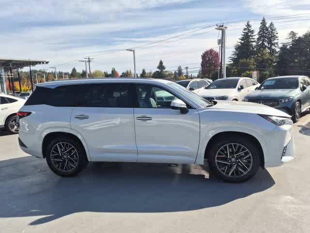 Used 2025 Lexus TX 350 AWD w/ Technology Package image 9