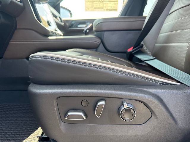 New 2026 GMC Yukon Denali Ultimate AWD/4WD image 16