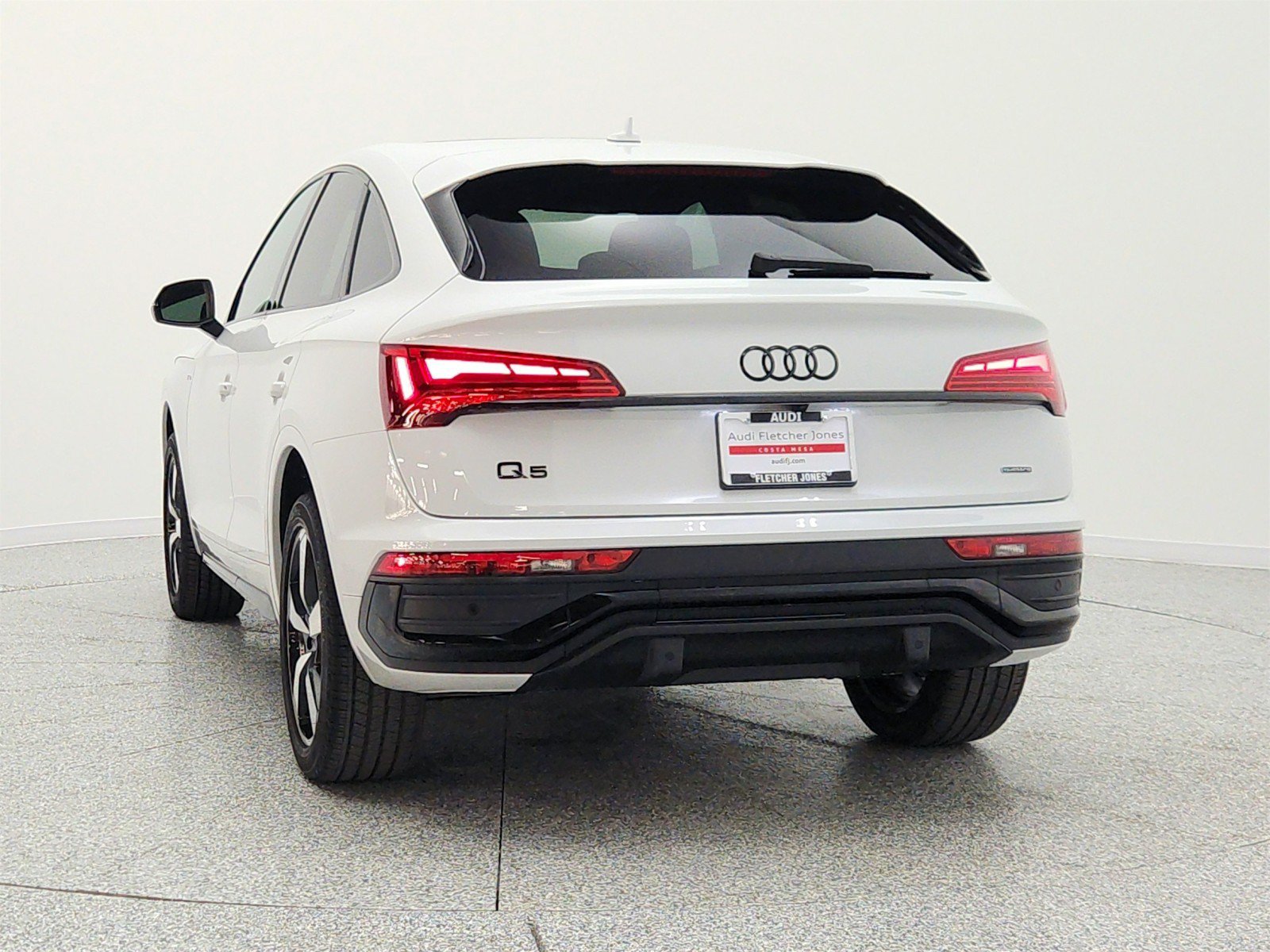 Used 2023 Audi Q5 2.0T Premium Plus w/ Premium Plus Package AWD/4WD image 7