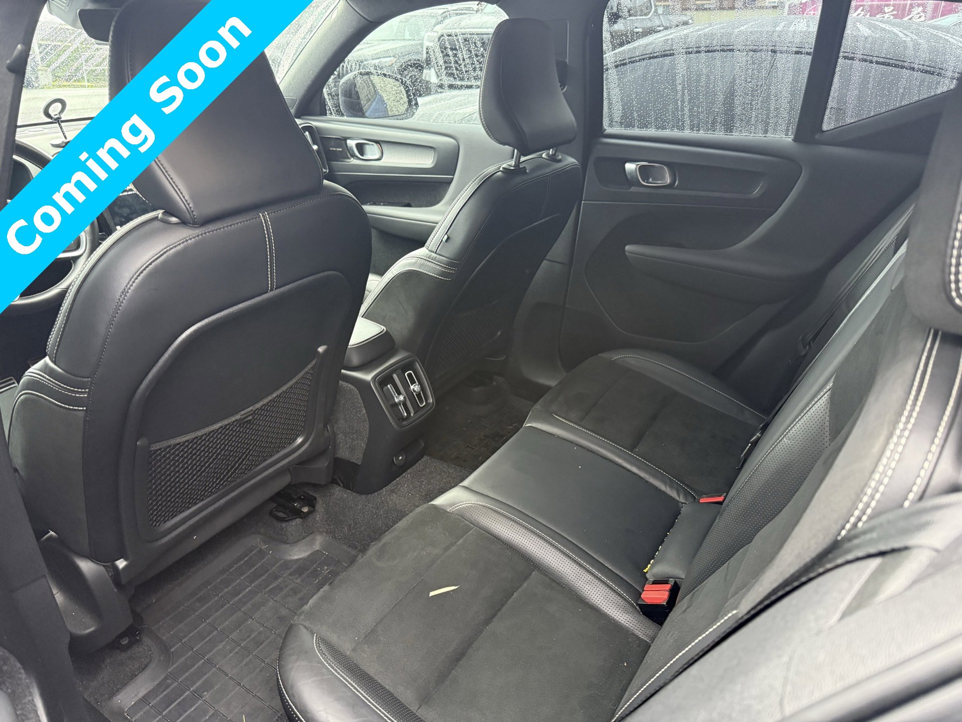 Used 2021 Volvo XC40 P8 Recharge w/ Advanced Package image 13