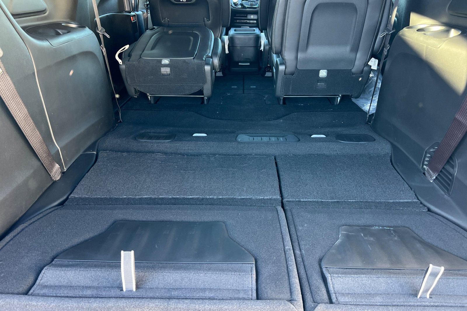 New 2026 Chrysler Pacifica Select AWD/4WD image 12