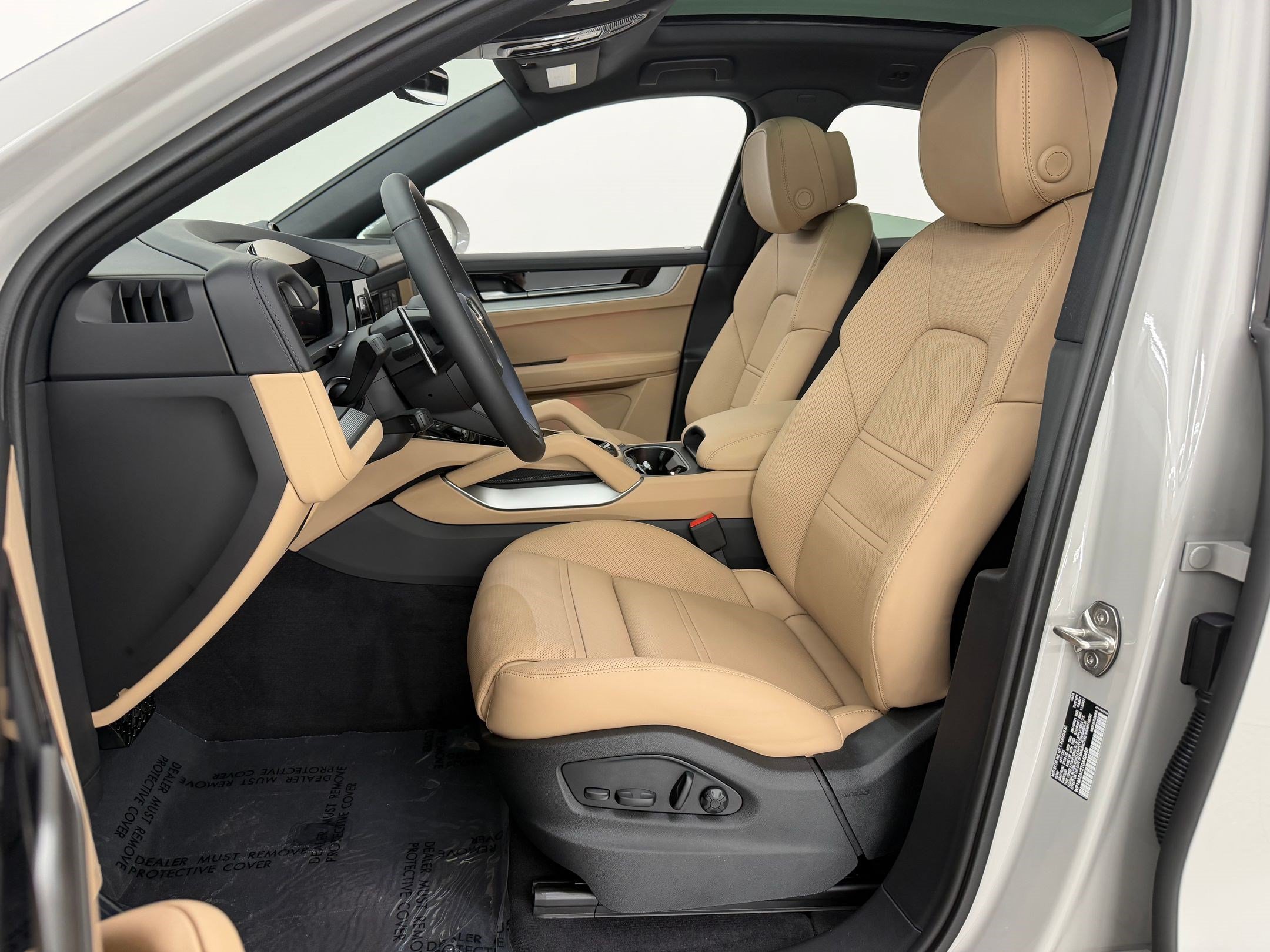 New 2026 Porsche Cayenne Coupe AWD/4WD image 30
