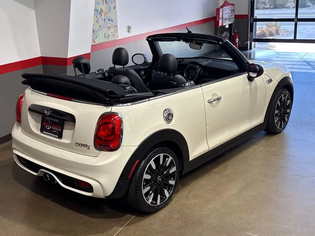 Used 2019 MINI Cooper S w/ Signature Upholstery Package FWD image 62