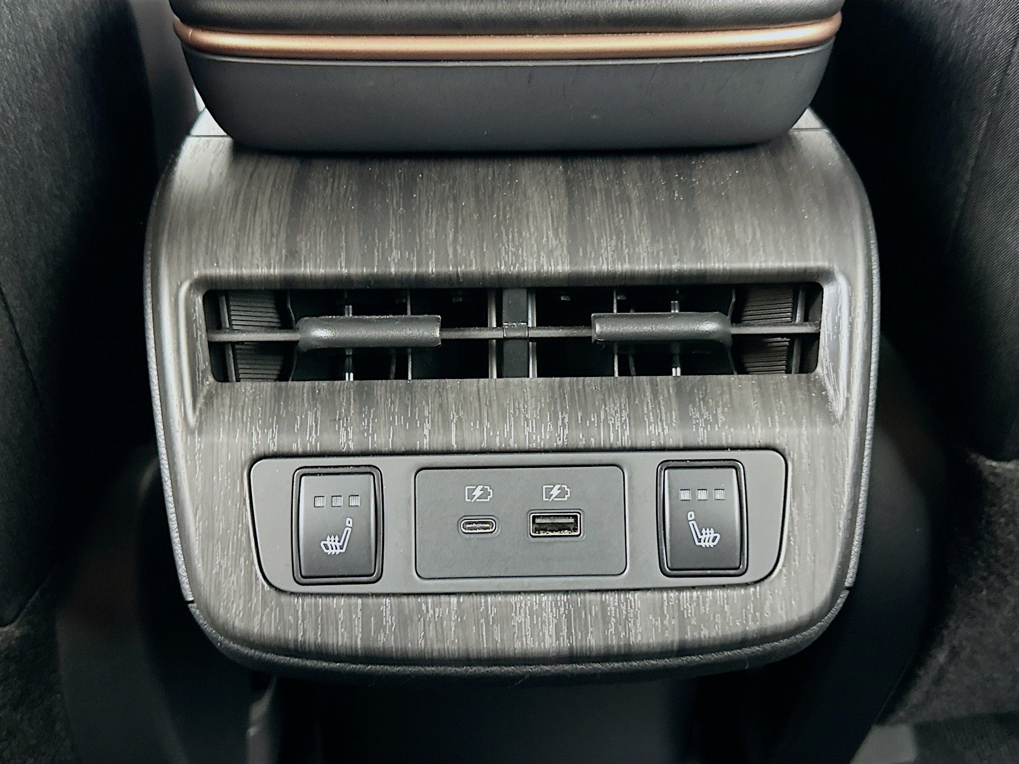 Used 2024 Nissan Ariya FWD image 28