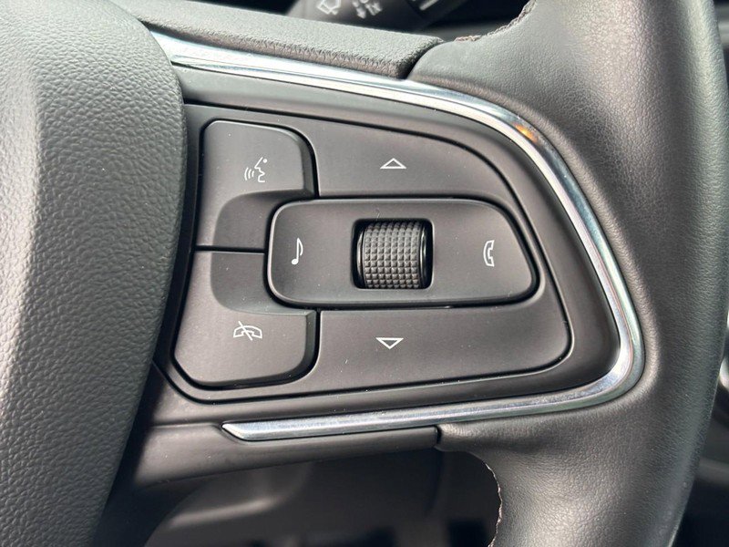 Used 2025 Buick Envista Preferred w/ Convenience I Package image 18