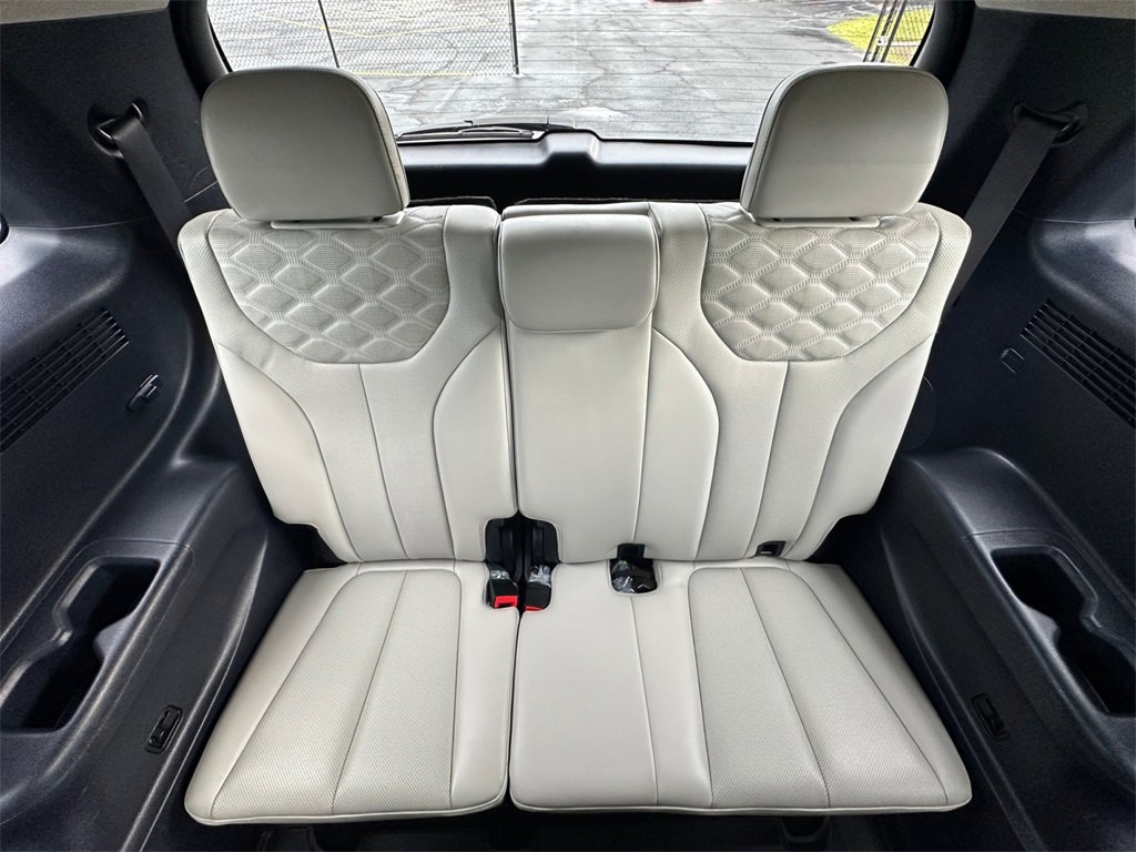 Used 2021 Hyundai Palisade Limited image 25