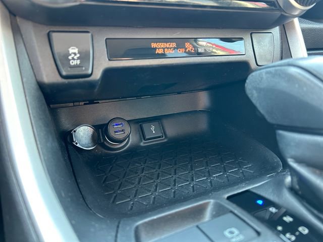 Used 2021 Toyota RAV4 LE image 23