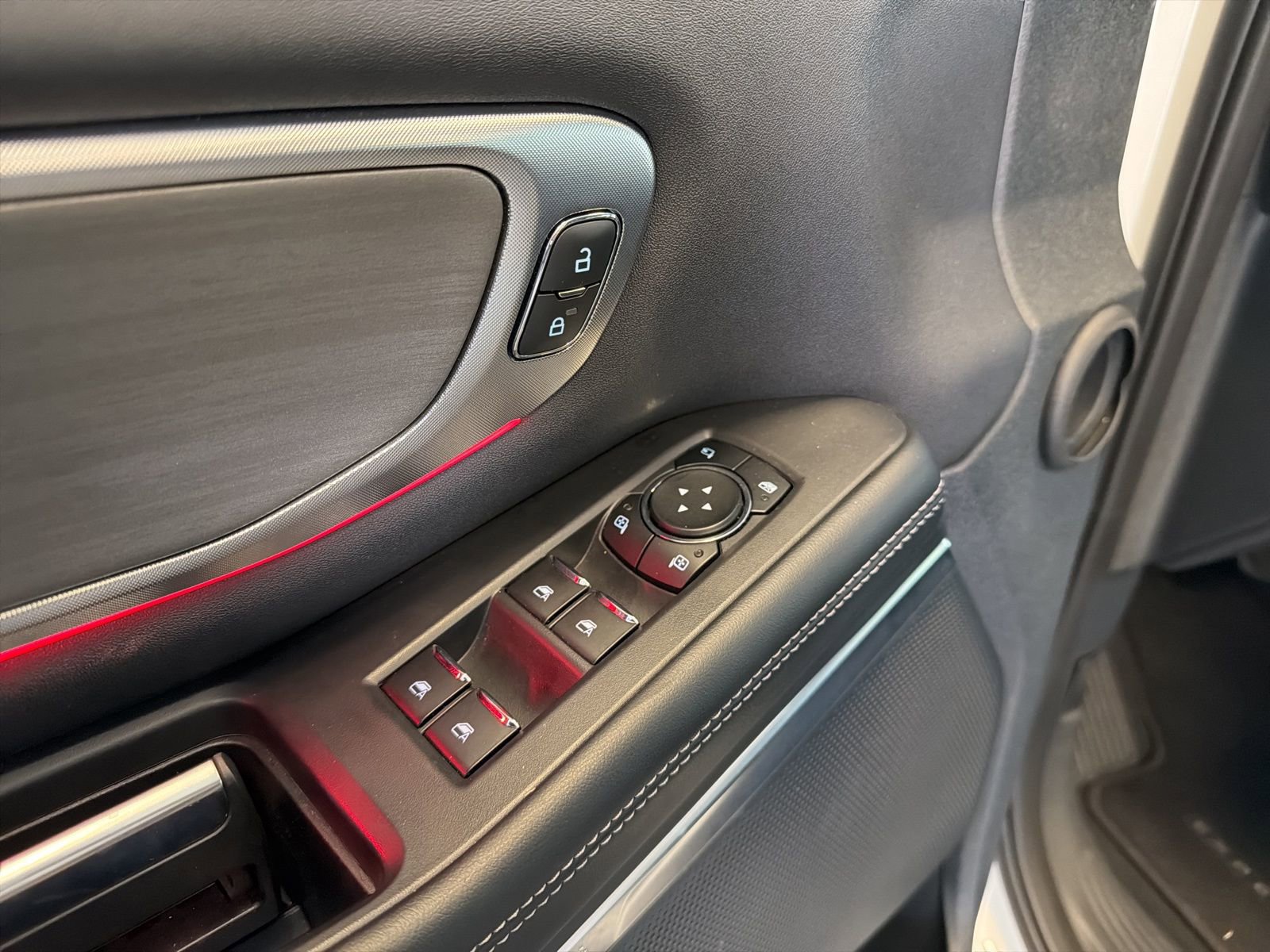 Used 2025 Ford Expedition Platinum image 20