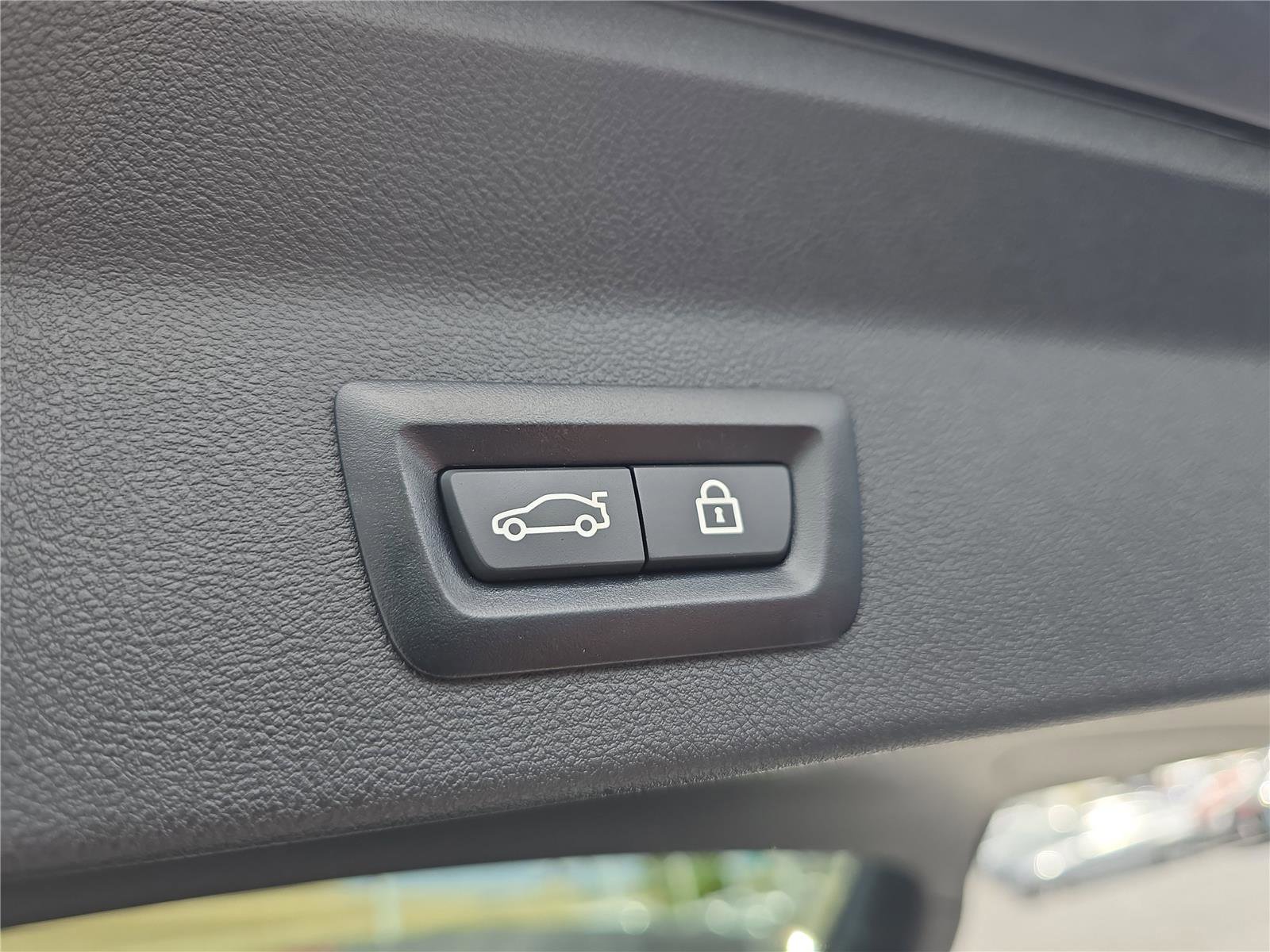 Used 2022 BMW X3 sDrive30i w/ M Sport Package image 7