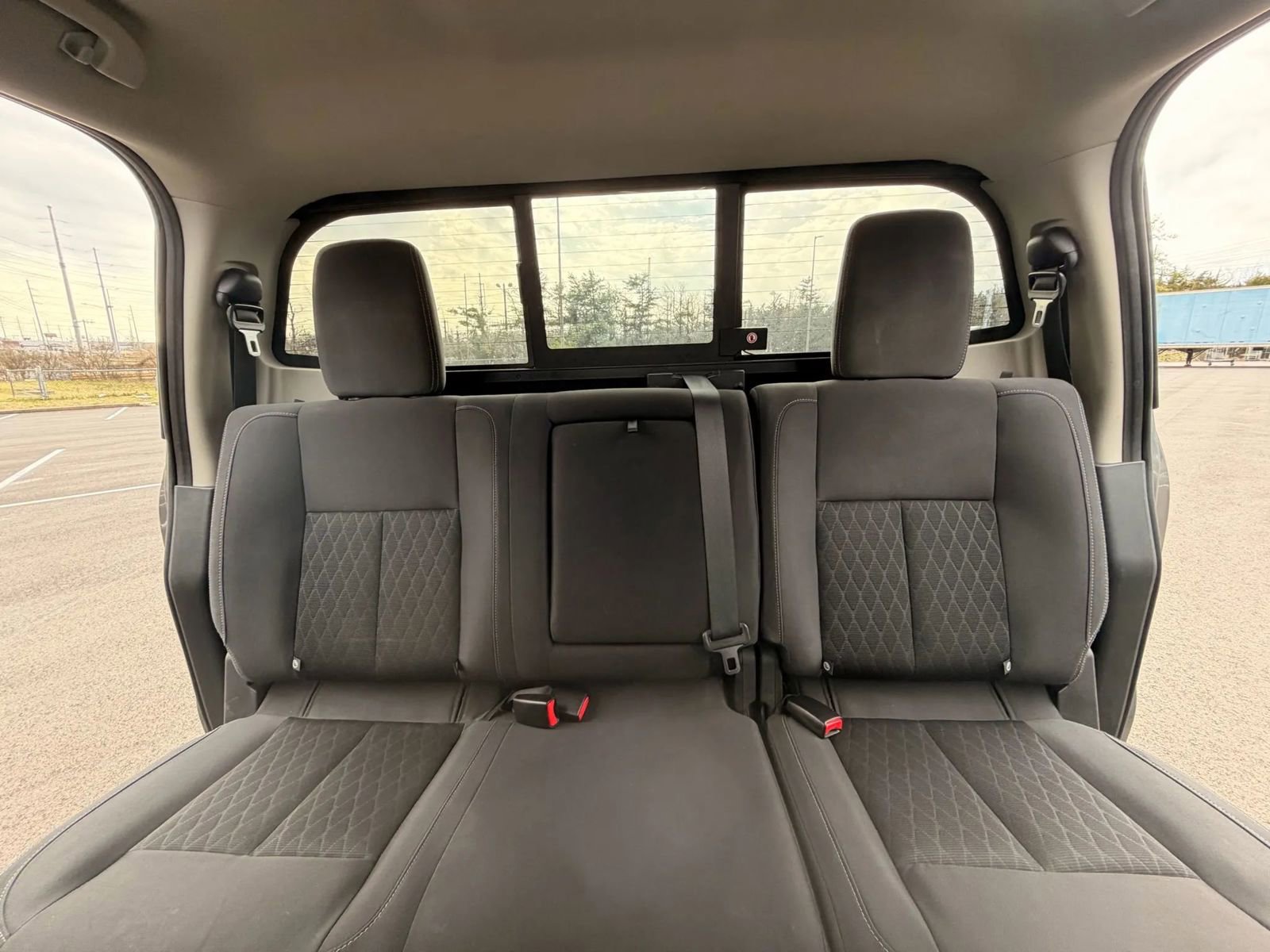 Used 2019 Nissan Titan SV w/ SV Convenience Package image 31