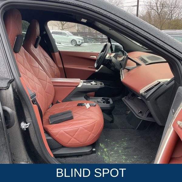 Used 2024 BMW iX xDrive50 w/ Premium Package image 10