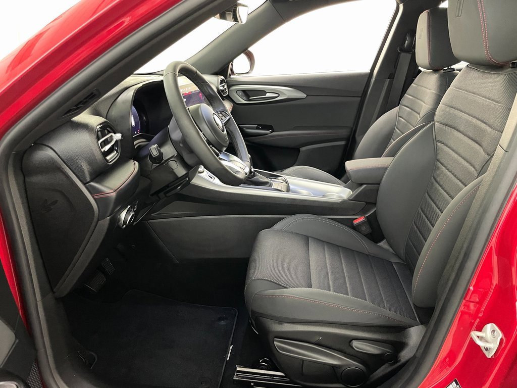 Used 2024 Dodge Hornet GT w/ GT Blacktop Package image 7