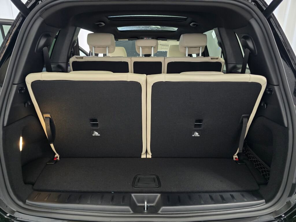 New 2026 Mercedes-Benz GLB 250 4MATIC image 11