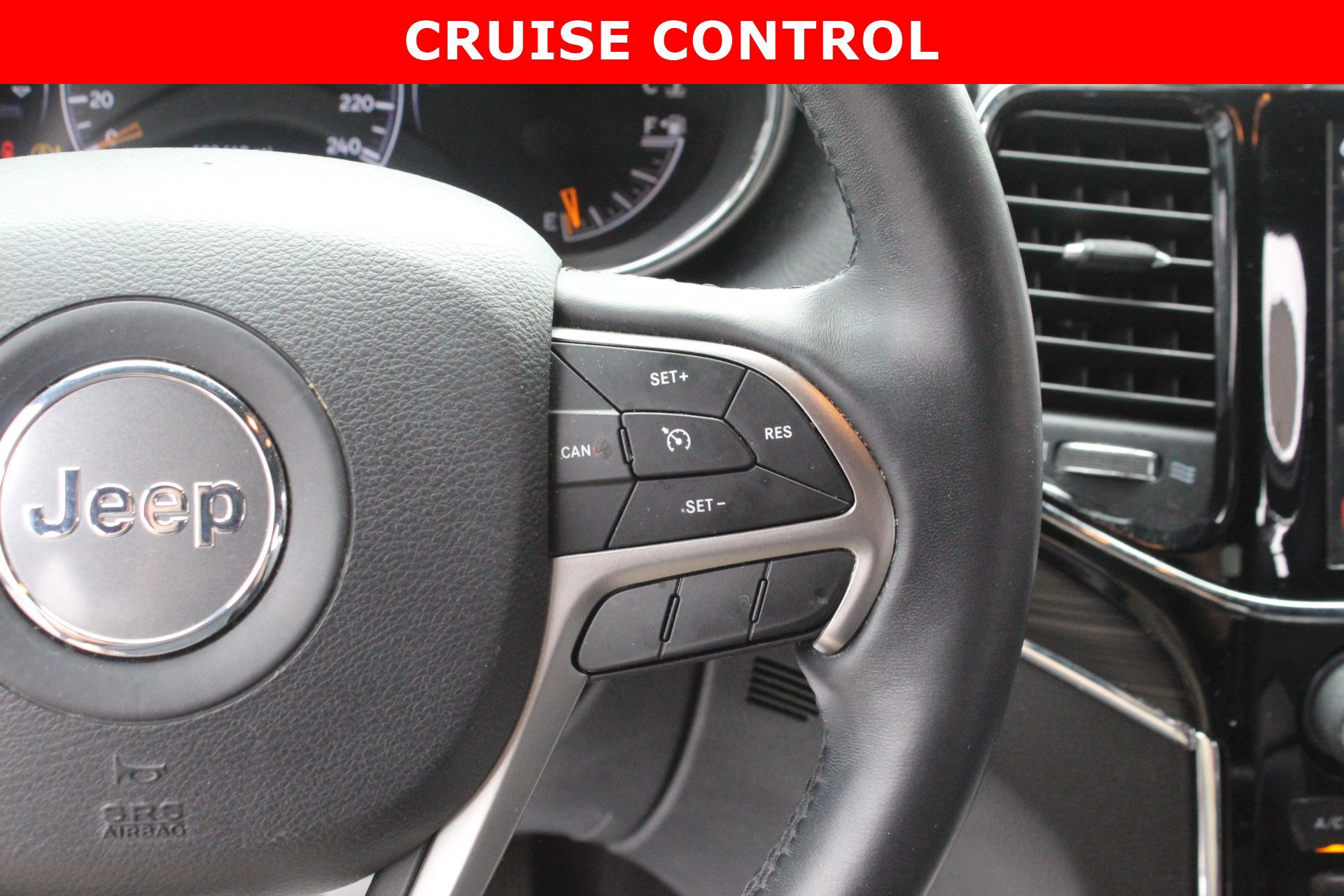 Used 2019 Jeep Grand Cherokee Limited AWD/4WD image 17