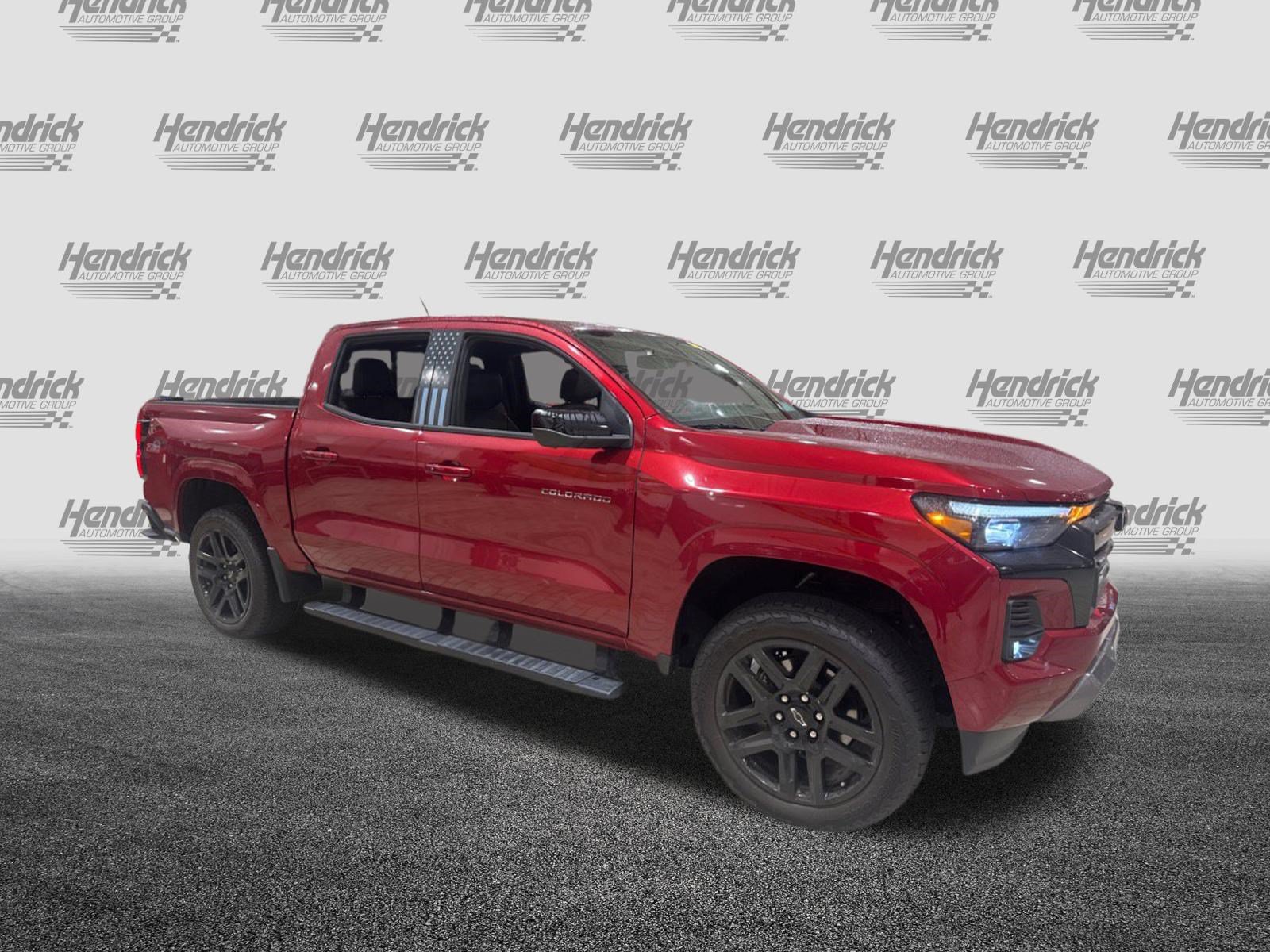 Used 2025 Chevrolet Colorado Z71 w/ Technology Package AWD/4WD image 37