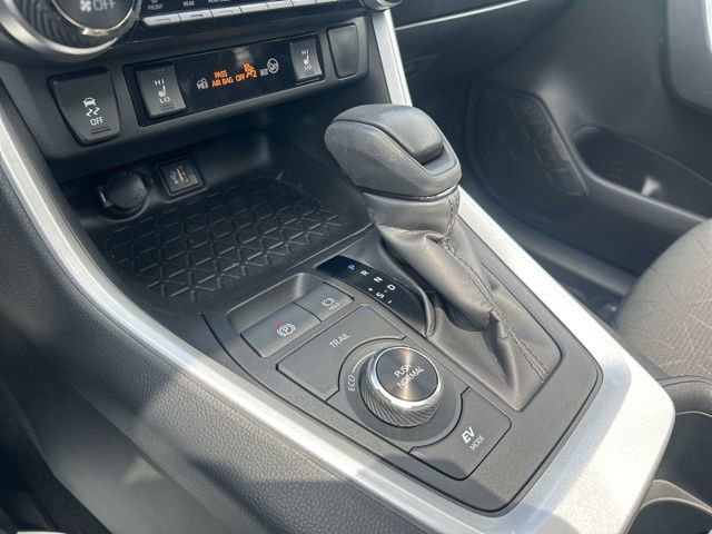 Used 2024 Toyota RAV4 XLE w/ Convenience Package image 19