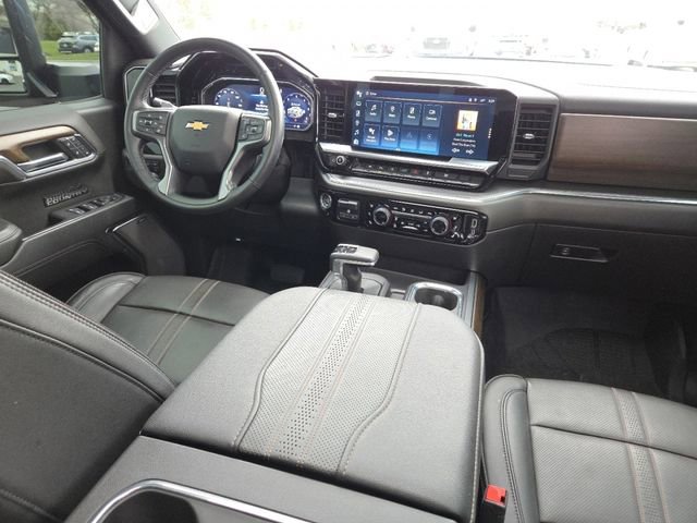 Used 2024 Chevrolet Silverado 1500 High Country w/ High Country Premium Package image 32