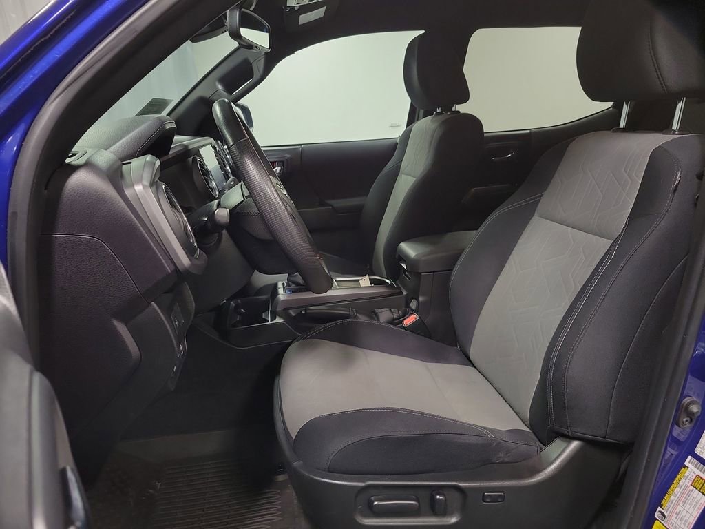 Used 2023 Toyota Tacoma TRD Off-Road image 13