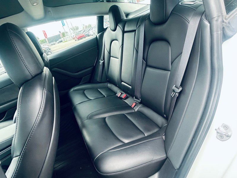 Used 2022 Tesla Model 3 Standard Range image 13