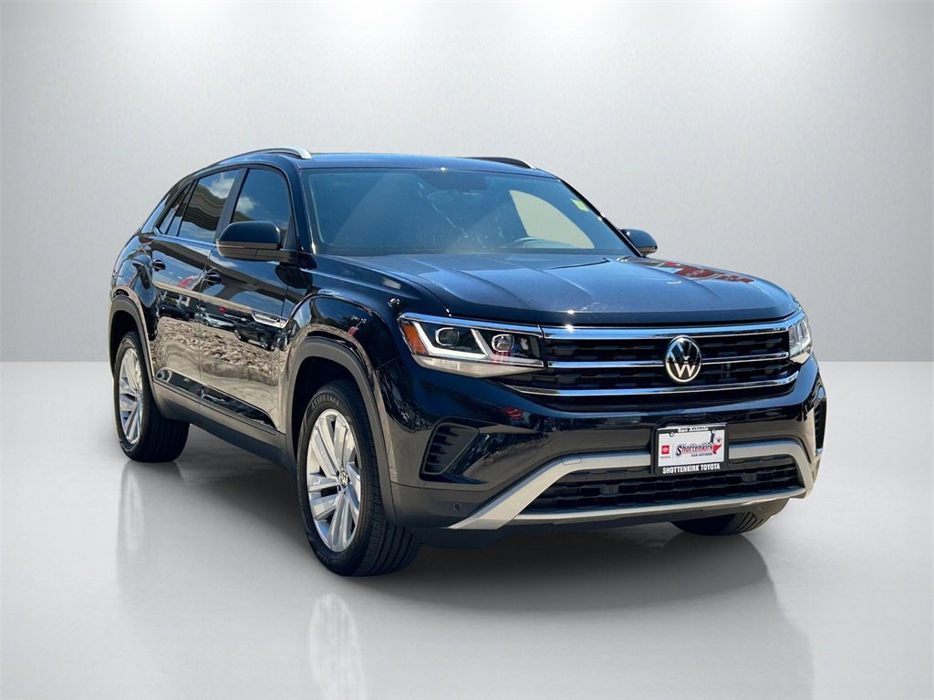 Used 2022 Volkswagen Atlas Cross Sport SE image 3