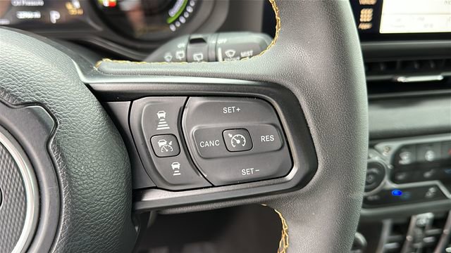 Used 2024 Jeep Wrangler Unlimited w/ Convenience Group image 12