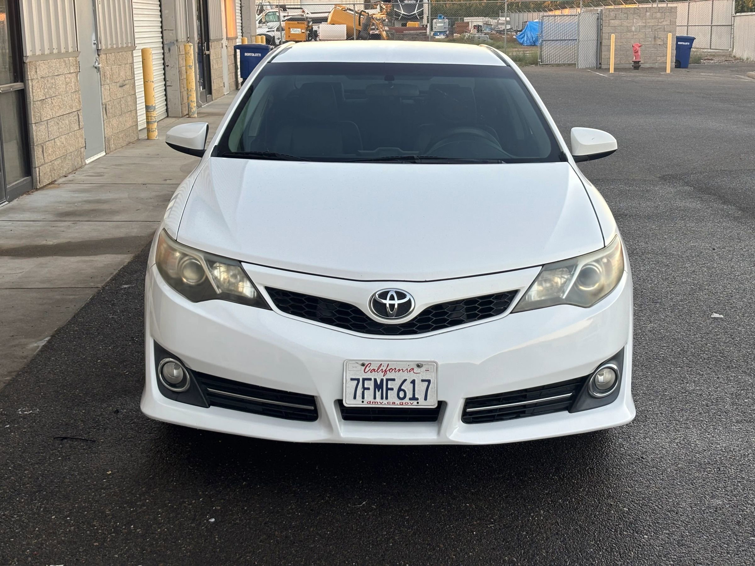 Used 2014 Toyota Camry SE image 8