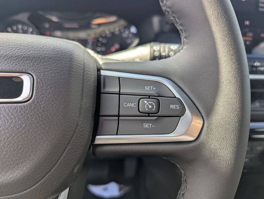 New 2026 Jeep Compass Latitude image 18