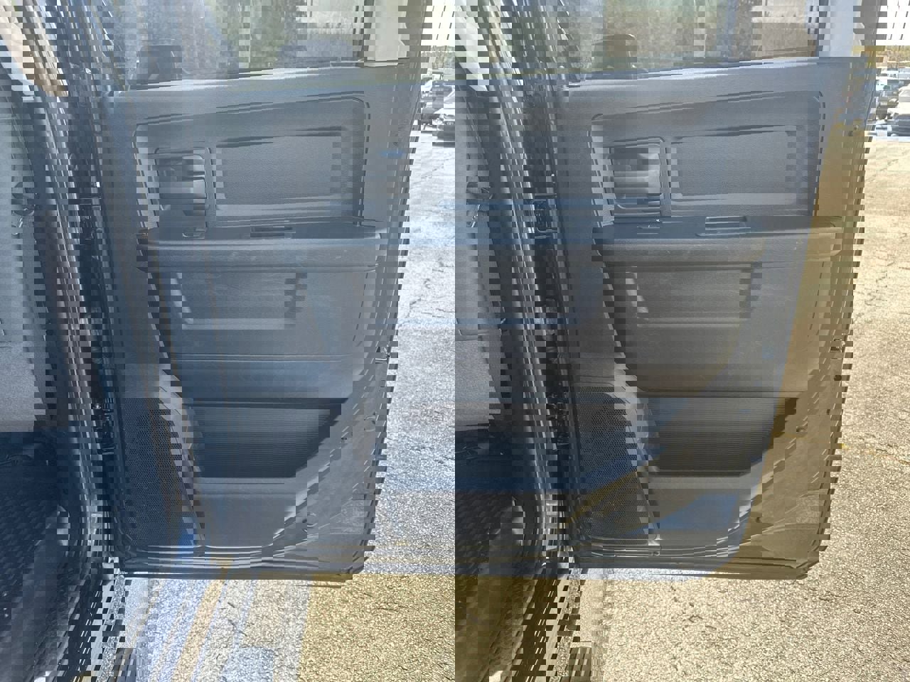 Used 2018 RAM 1500 Express w/ Express Value Package image 16