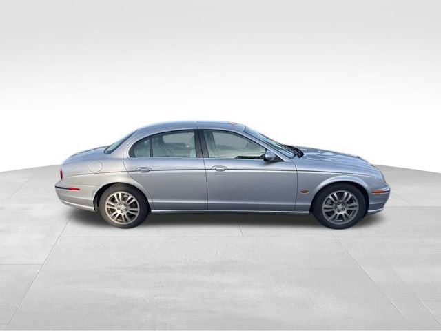 Used 2003 Jaguar S-TYPE 4.2 RWD image 2