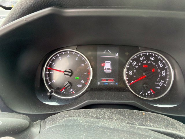 Used 2022 Toyota RAV4 XLE Premium FWD image 6
