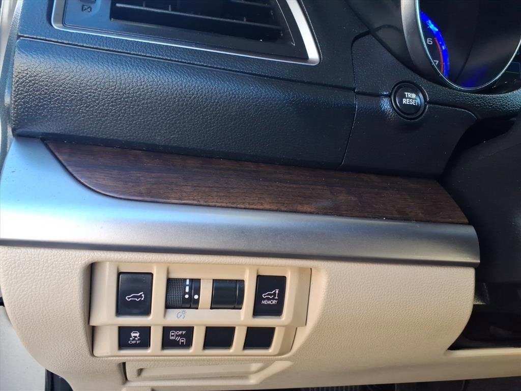 Used 2016 Subaru Outback 2.5i Limited image 14