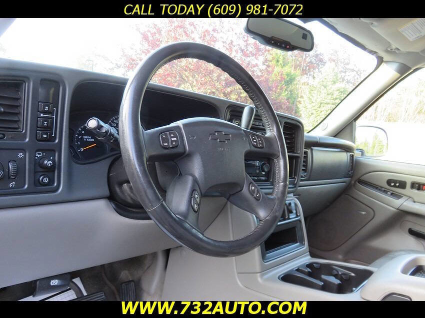 Used 2004 Chevrolet Suburban LT w/ Preferred Equipment Group AWD/4WD image 21