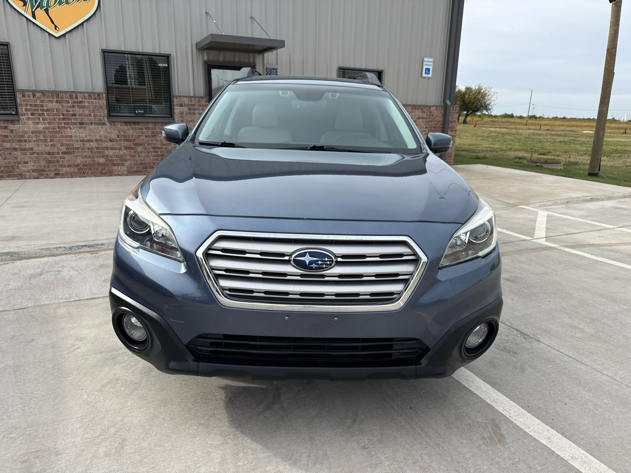 Used 2017 Subaru Outback 2.5i Premium image 5