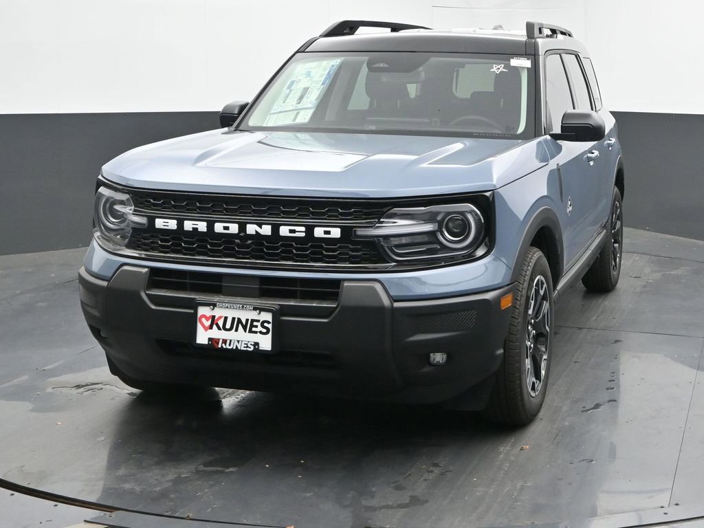 New 2025 Ford Bronco Sport Outer Banks image 3