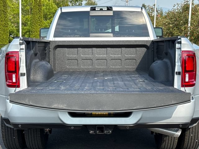 New 2027 RAM 3500 Laramie AWD/4WD image 7