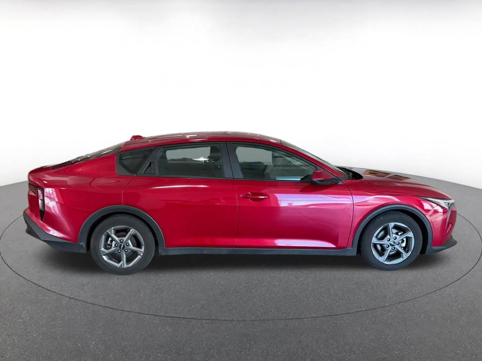 Used 2025 Kia K4 LXS image 15
