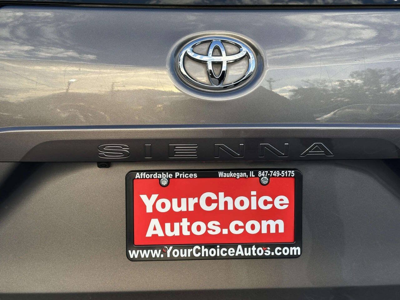 Used 2020 Toyota Sienna LE FWD image 16