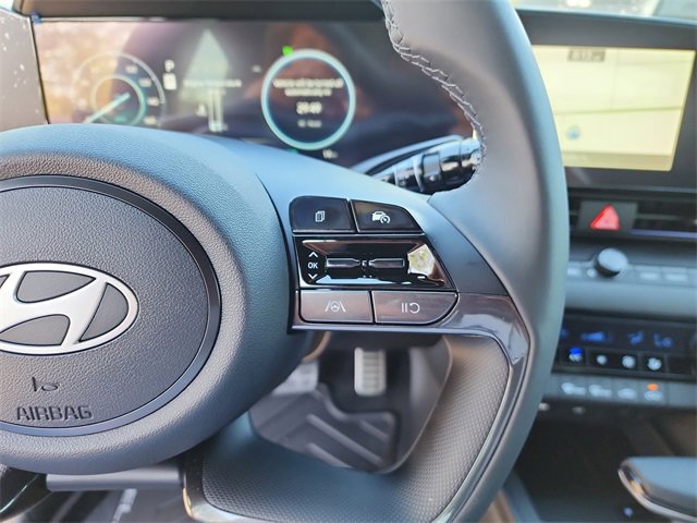 New 2025 Hyundai Elantra SEL image 23