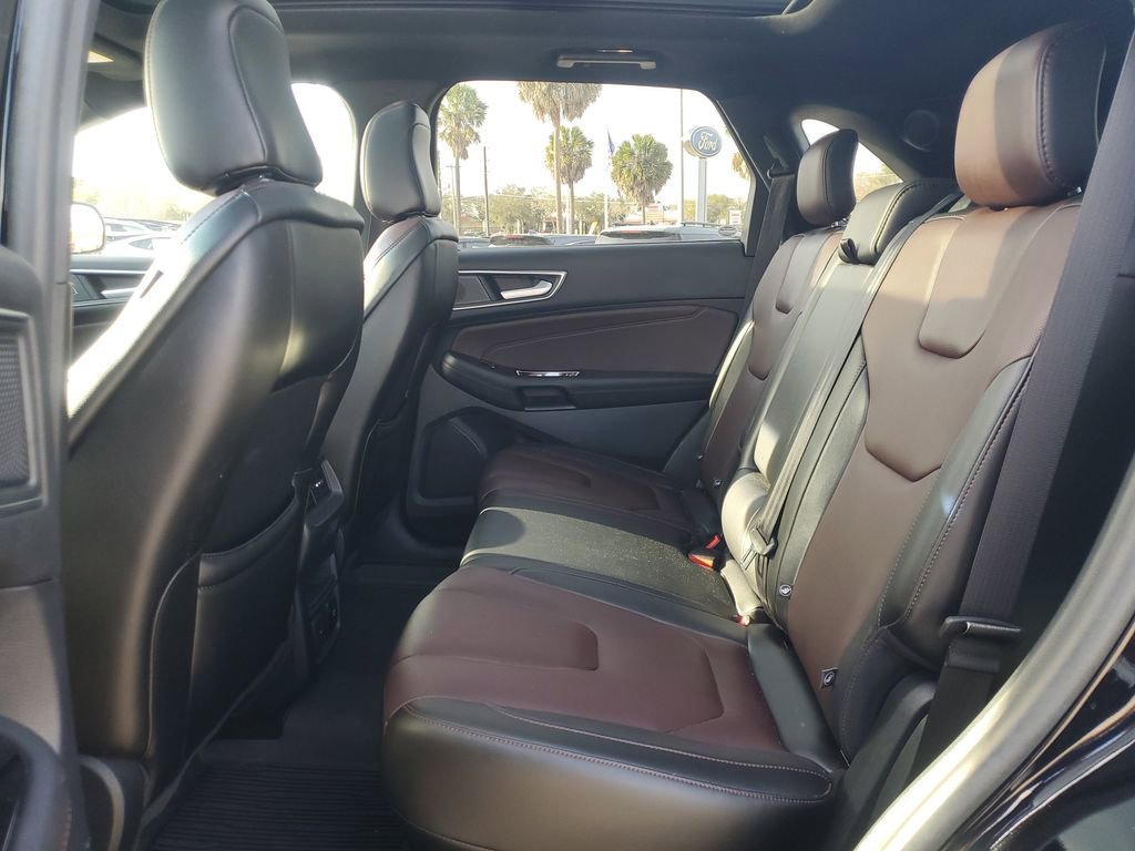 Used 2020 Ford Edge Titanium w/ Equipment Group 301A image 8