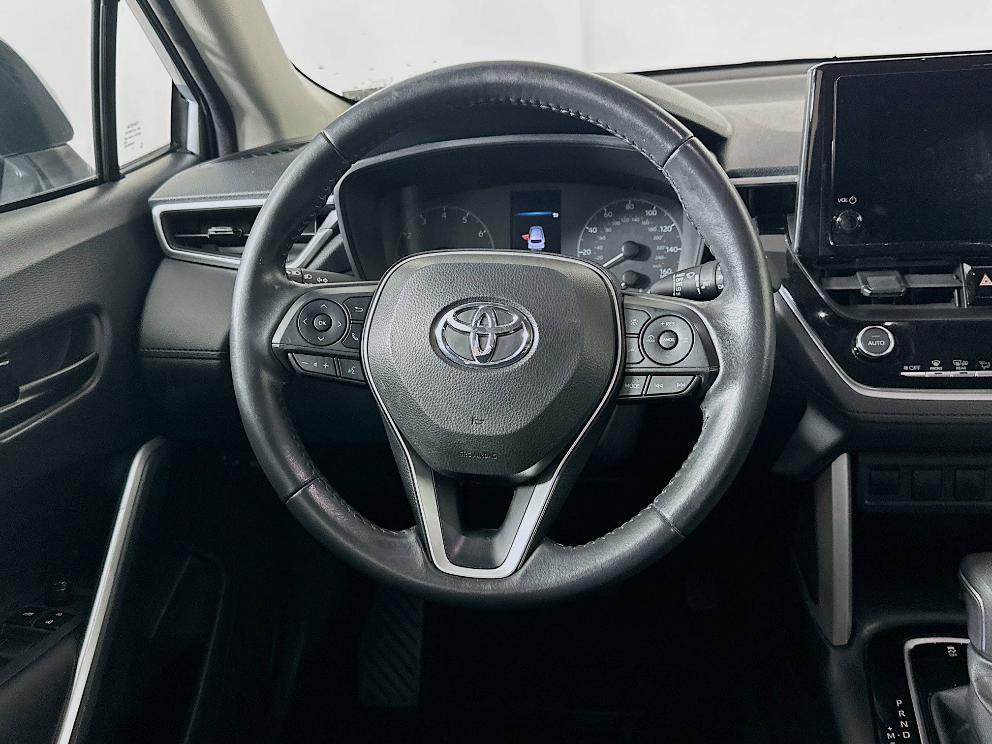 Used 2023 Toyota Corolla Cross LE image 18